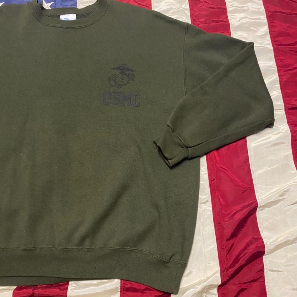 Vintage 90’s USMC Sweater